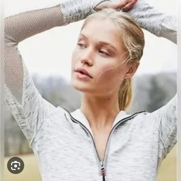 FREE PEOPLE MOVEMENT Markle Mesh 1/2 Zip Hoodie, Heathered Gray Pink M - Picture 2 of 8